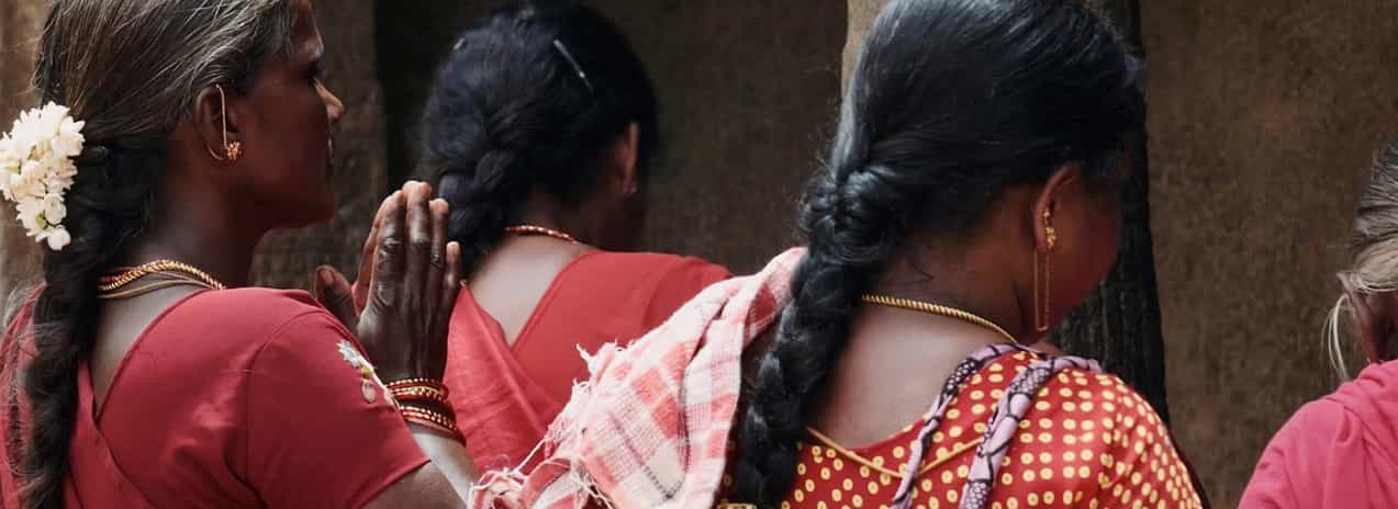 Włosy jednej grupy dziewcząt hinduskich.